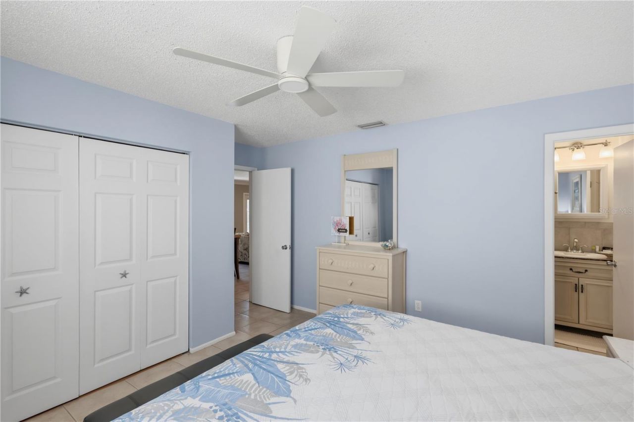 117 Neptune Lane, Holmes Beach, FL 34217 Photo