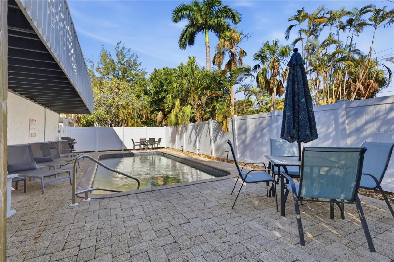 117 Neptune Lane, Holmes Beach, FL 34217 Photo