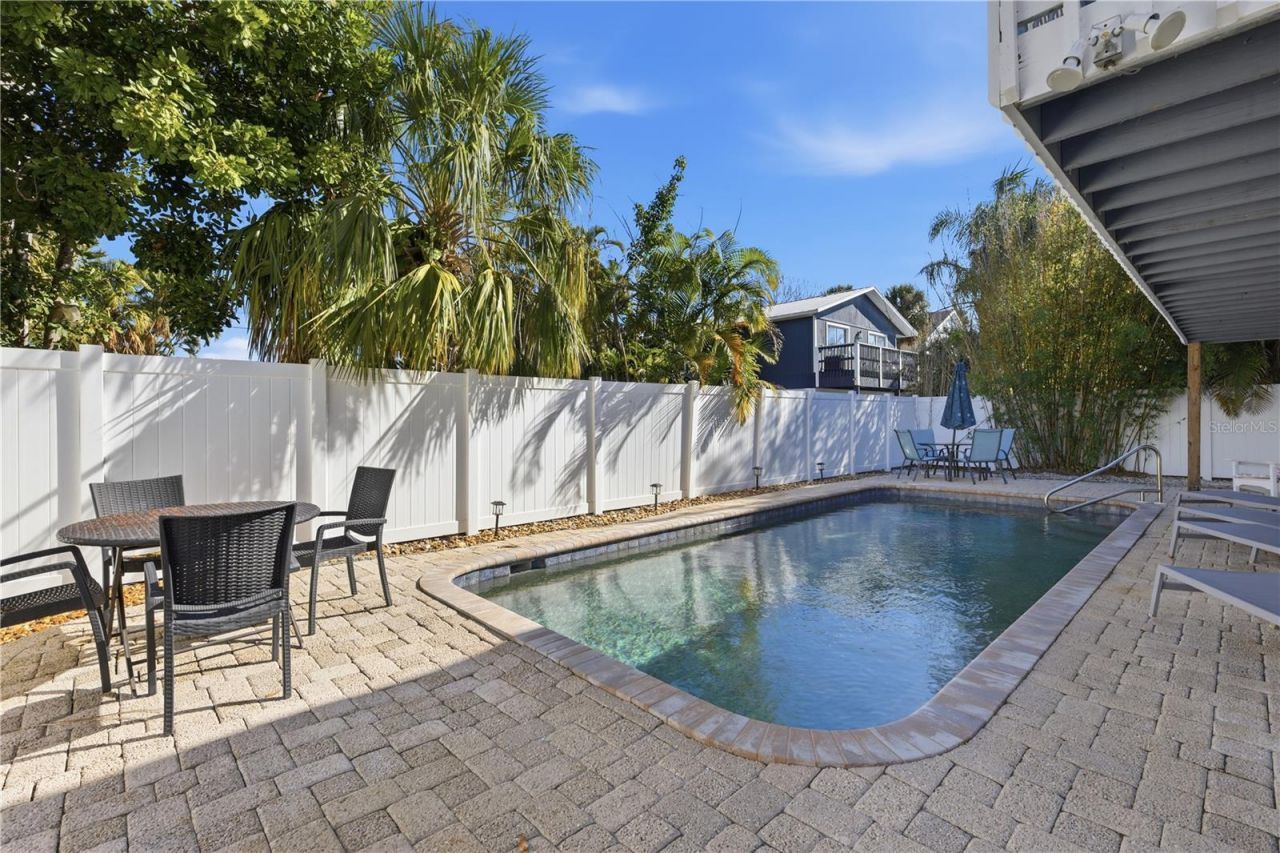 117 Neptune Lane, Holmes Beach, FL 34217 Photo