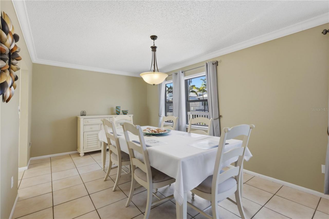 117 Neptune Lane, Holmes Beach, FL 34217 Photo