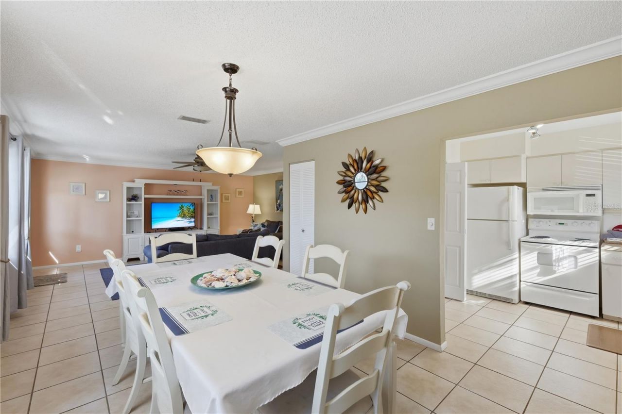 117 Neptune Lane, Holmes Beach, FL 34217 Photo