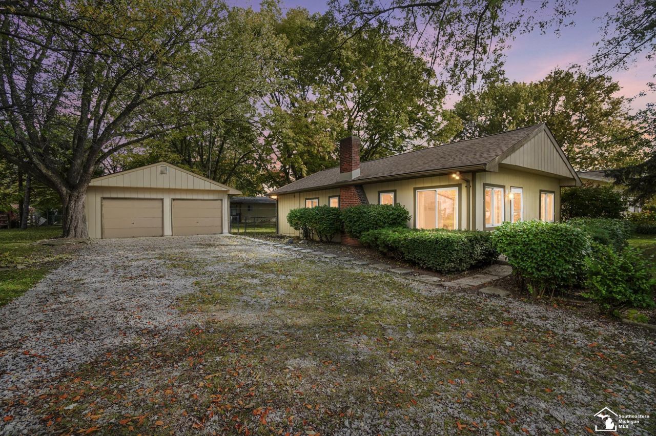 3443 Iroquois Trail, Monroe, MI 48162 Main Photo