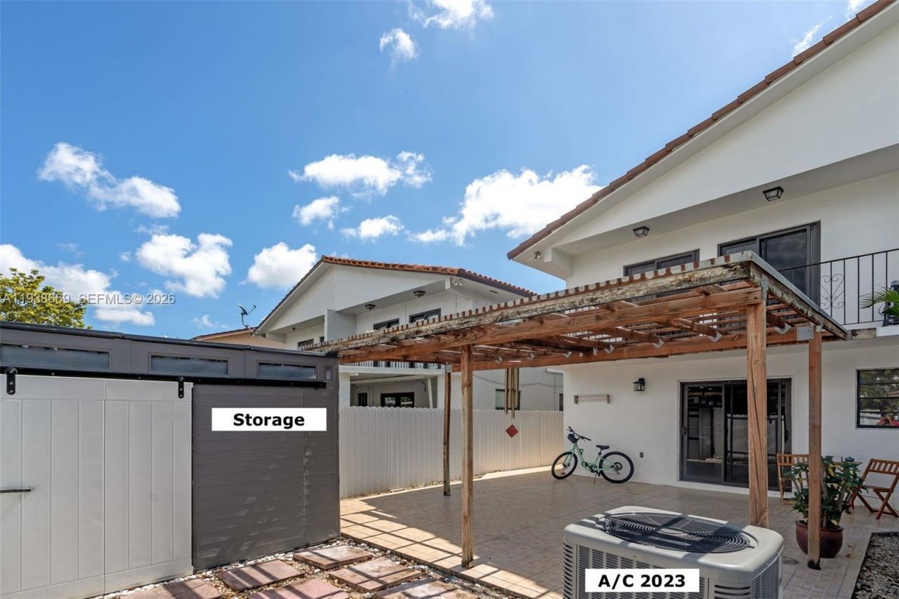 8773 SW 36th St, Miami, FL 33165 Photo