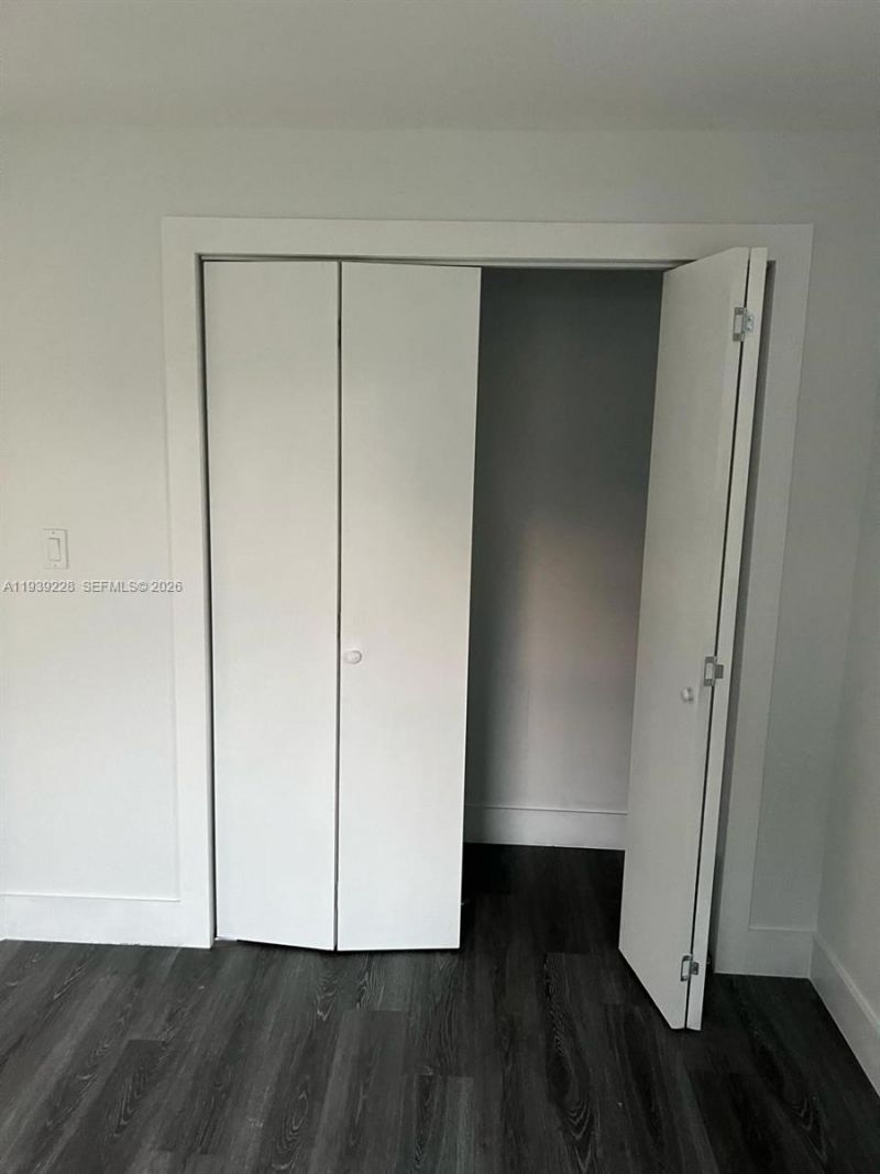 650 SE 1st Pl , Hialeah, FL 33010 Photo