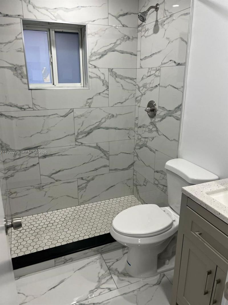 650 SE 1st Pl , Hialeah, FL 33010 Photo