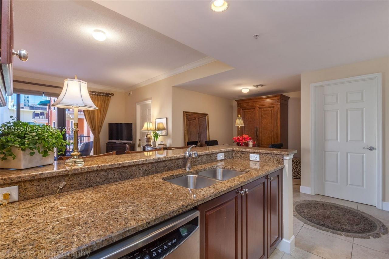 100 Andalusia Ave, Unit 609, Coral Gables, FL 33134 Photo