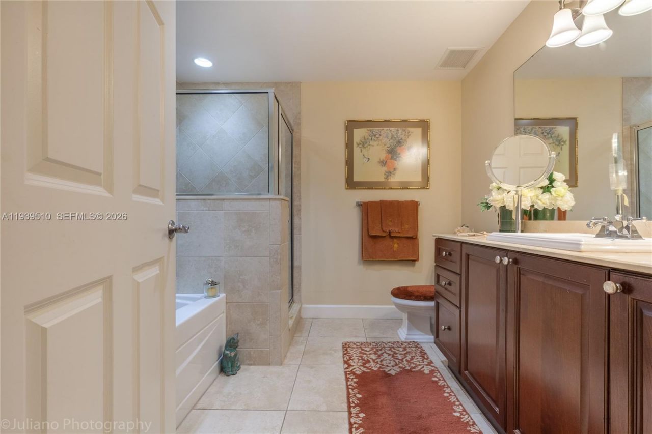 100 Andalusia Ave, Unit 609, Coral Gables, FL 33134 Photo