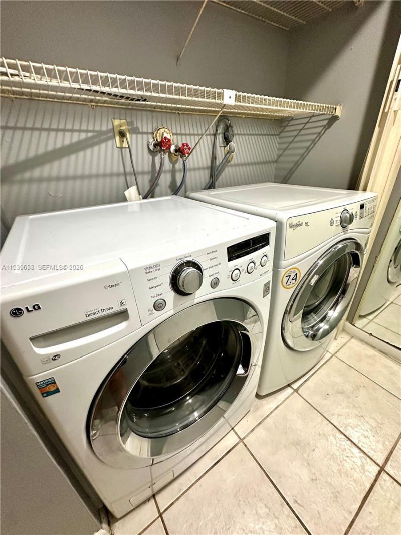 8253 NW 8th Pl, Unit 2, Plantation, FL 33324 Photo