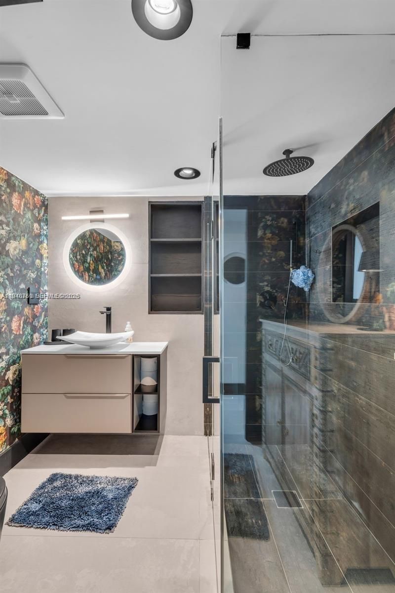 9015 NE 10th Ave, Miami, FL 33138 Photo