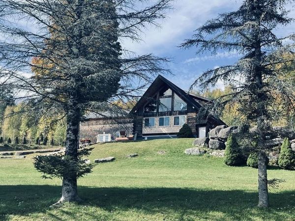 306 Sparrow Drive, Stamford, VT 05352