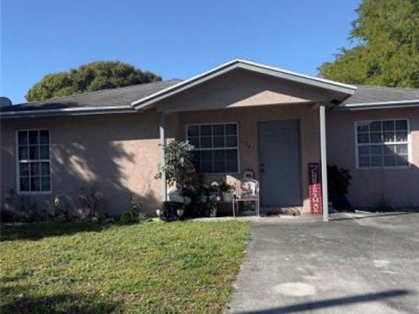 1541 NW 7th Lane, Pompano Beach, FL 33060
