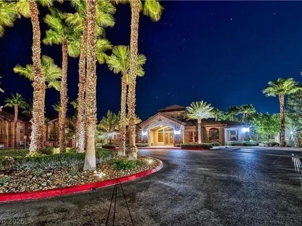 8250 N Grand Canyon Drive, Unit 2019, Las Vegas, NV 89166