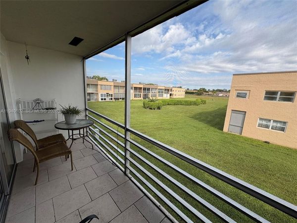 9101 Sunrise Lakes Blvd, Unit 218, Sunrise, FL 33322