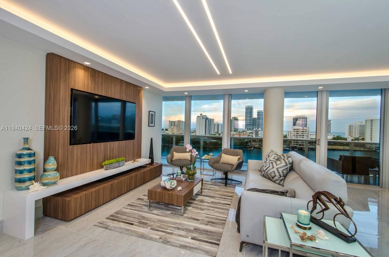 900 Bay Dr, Unit 822, Miami Beach, FL 33141 Photo