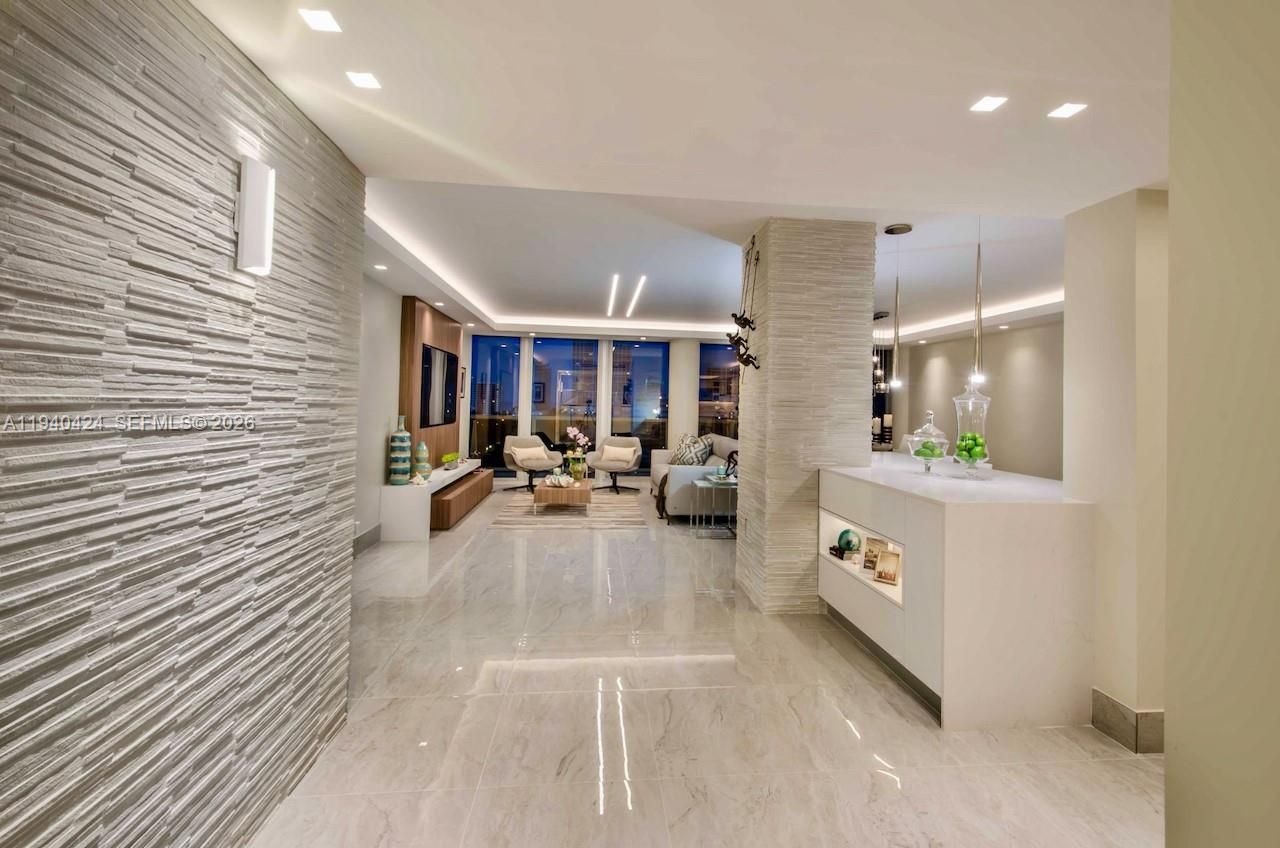 900 Bay Dr, Unit 822, Miami Beach, FL 33141 Photo