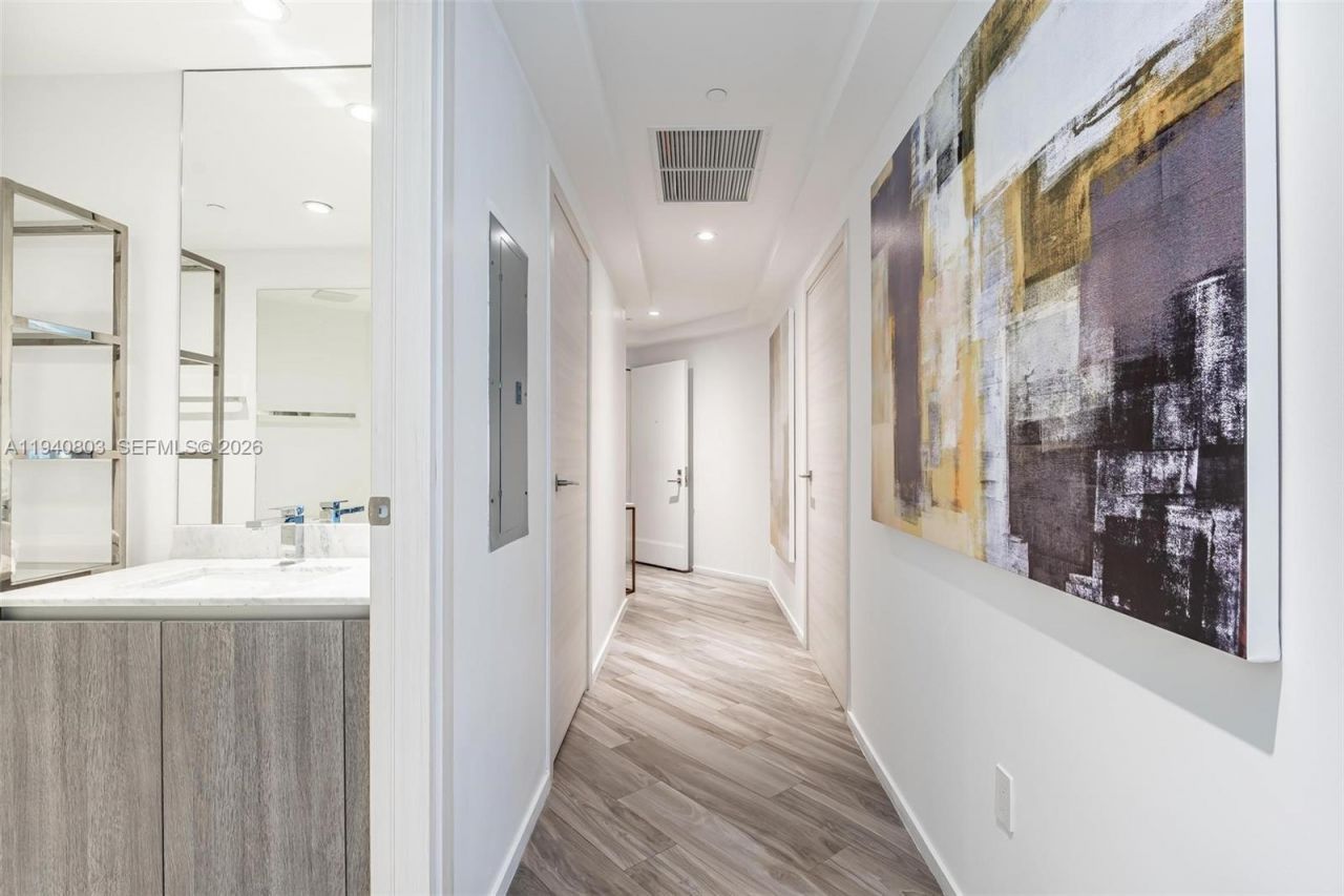 801 S Miami Ave , Unit 2905, Miami, FL 33130 Photo