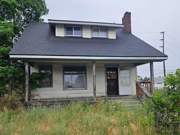 1221 E Indiana Ave, Spokane, WA 99207