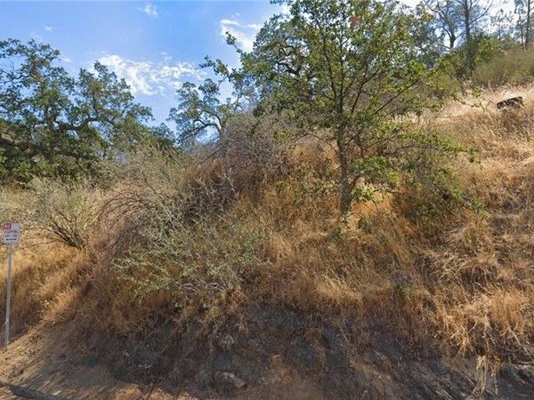 28762 Sky Harbour Road, Friant, CA 93626