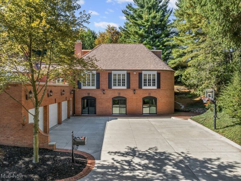 2543 Dunkeith Drive NW, Canton, OH 44708 Photo 2