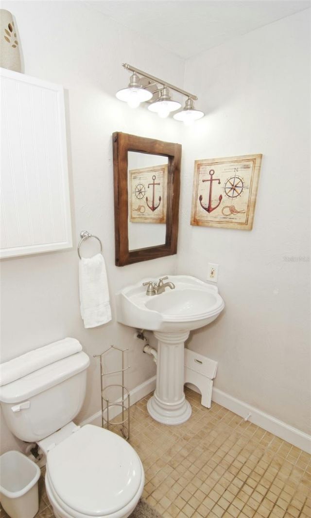 2219 Avenue C, Bradenton Beach, FL 34217 Photo