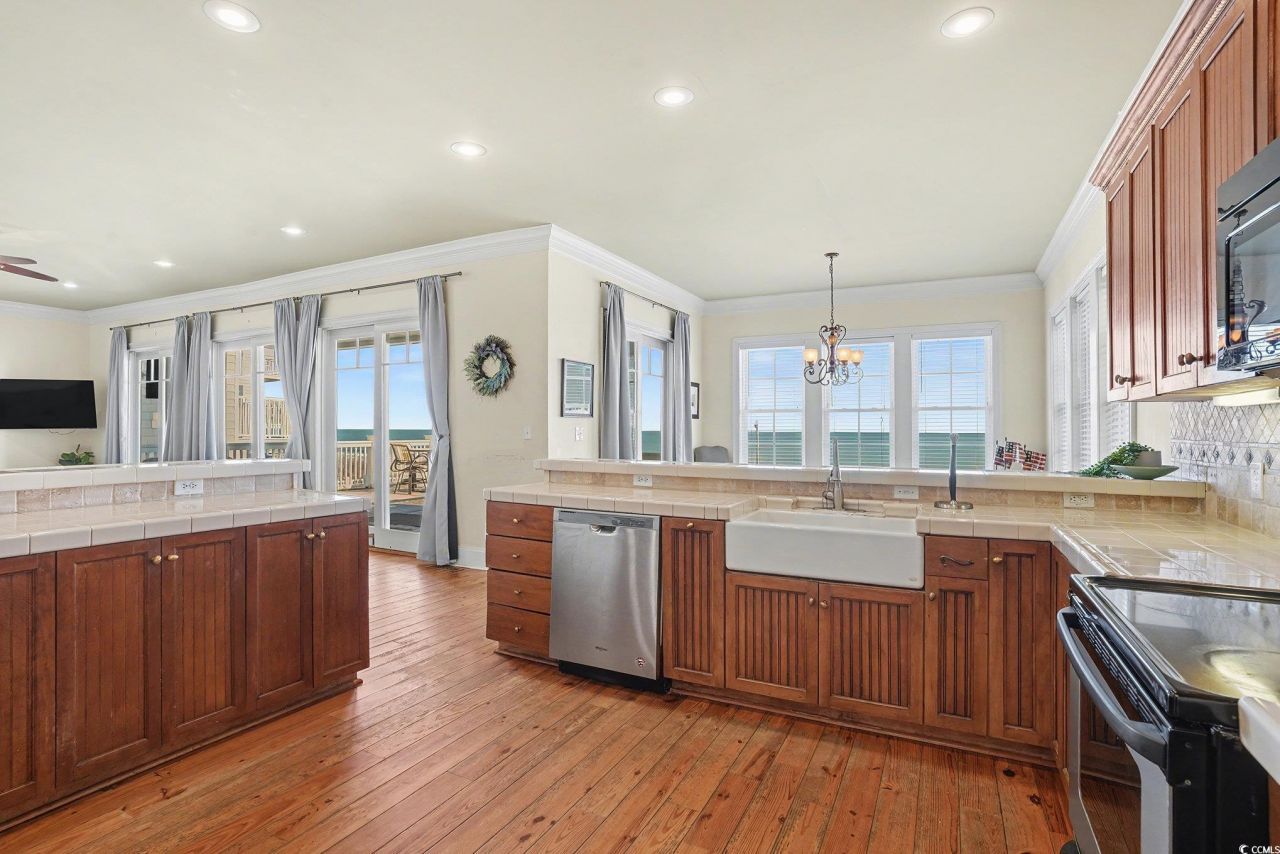 132 N Waccamaw Dr. Photo 10