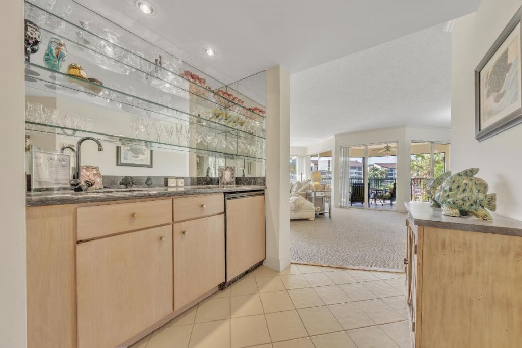 1117 Marine Way E, Unit K2r + Boat, North Palm Beach, FL 33408 Photo