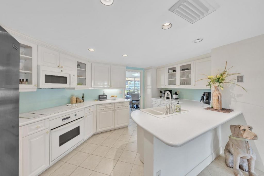 1117 Marine Way E, Unit K2r + Boat, North Palm Beach, FL 33408 Photo