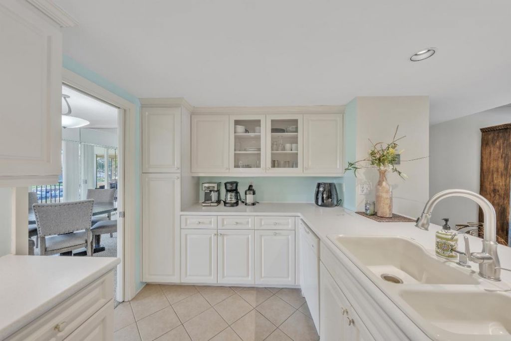 1117 Marine Way E, Unit K2r + Boat, North Palm Beach, FL 33408 Photo