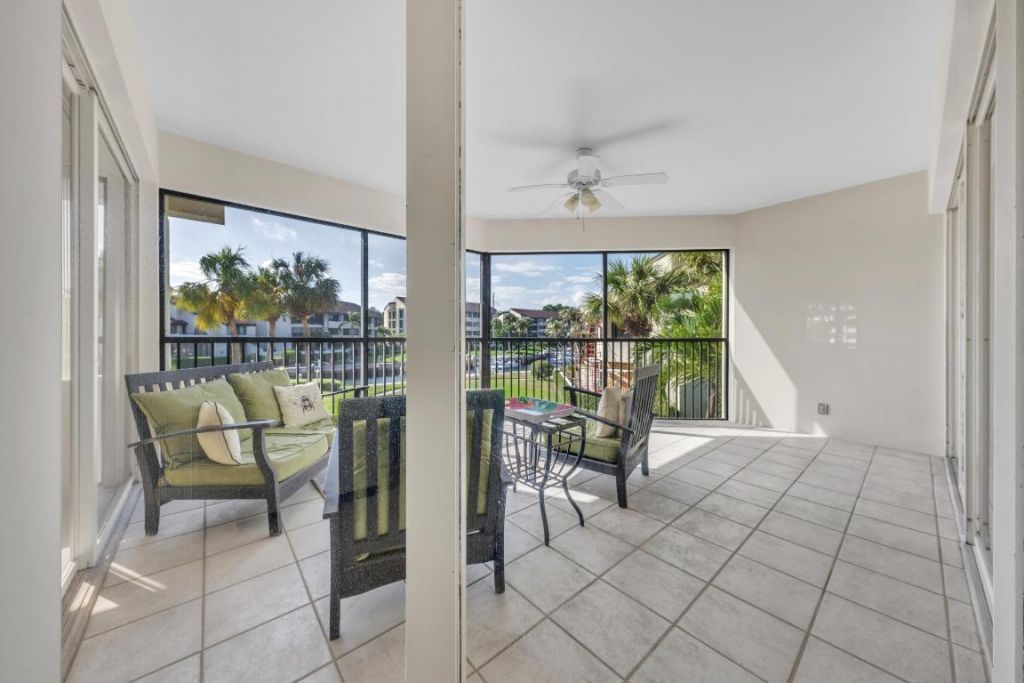 1117 Marine Way E, Unit K2r + Boat, North Palm Beach, FL 33408 Photo