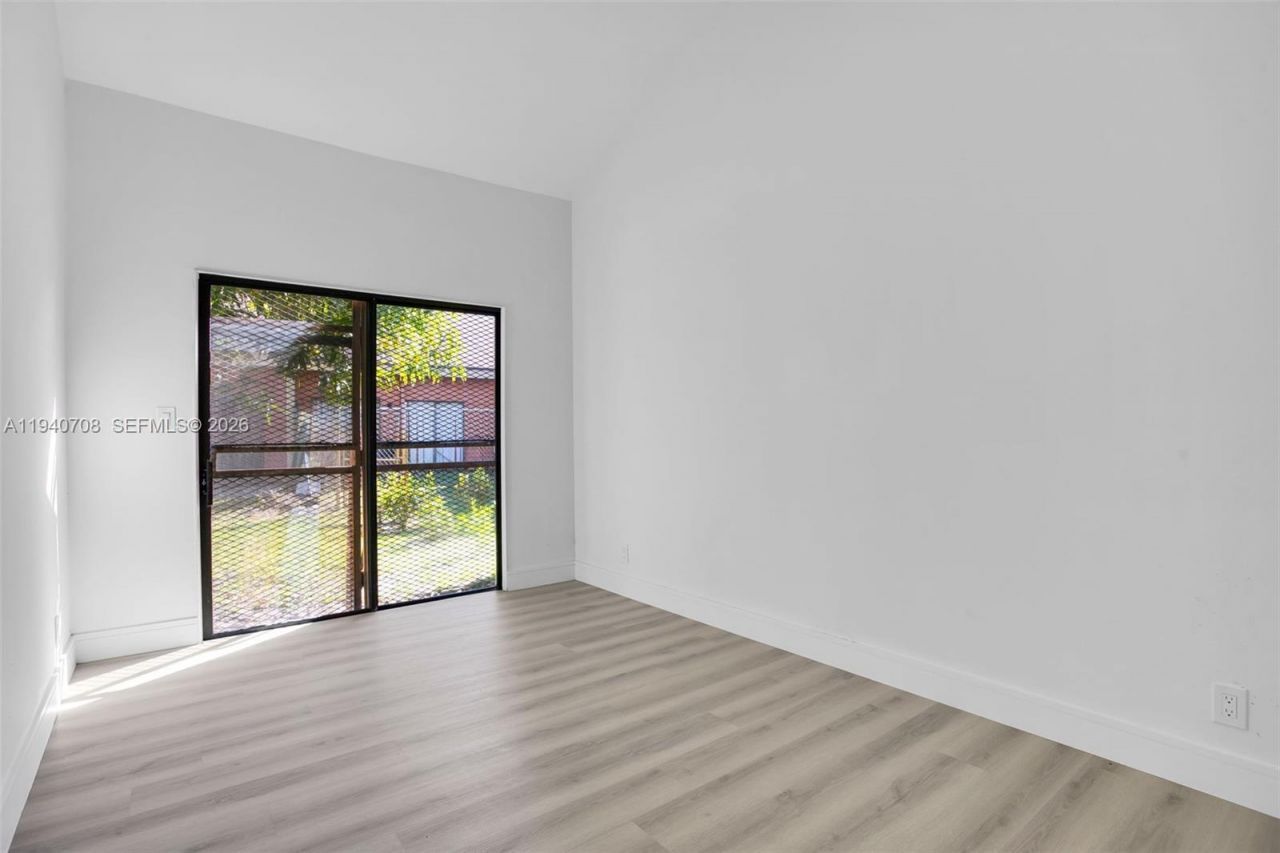 2430 NW 55th Ter, Lauderhill, FL 33313 Photo