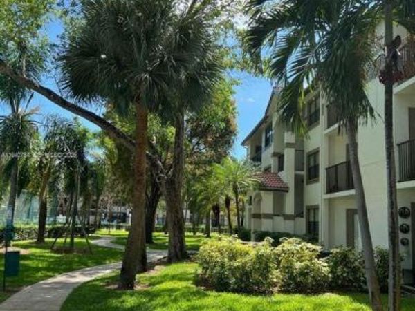 550 S Park Rd, Unit 14-8, Hollywood, FL 33021