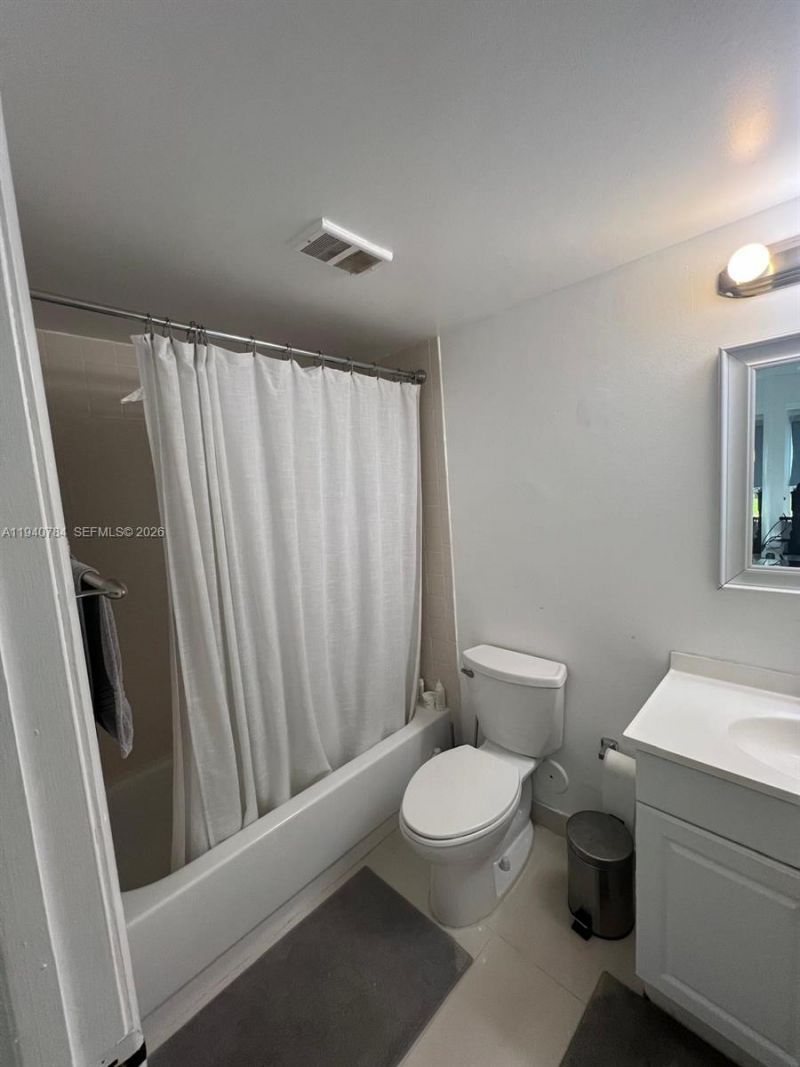 550 S Park Rd, Unit 14-8, Hollywood, FL 33021 Photo