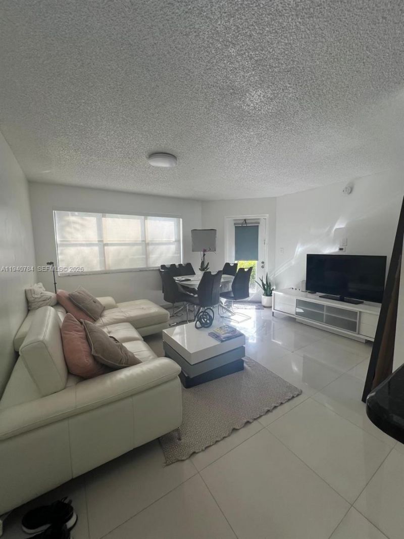 550 S Park Rd, Unit 14-8, Hollywood, FL 33021 Photo