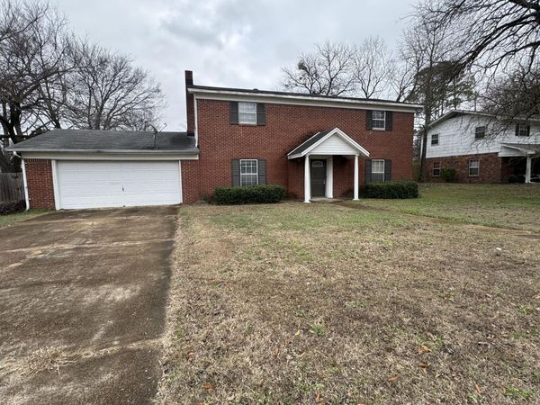 1005 Lawndale Drive, Tupelo, MS 38801