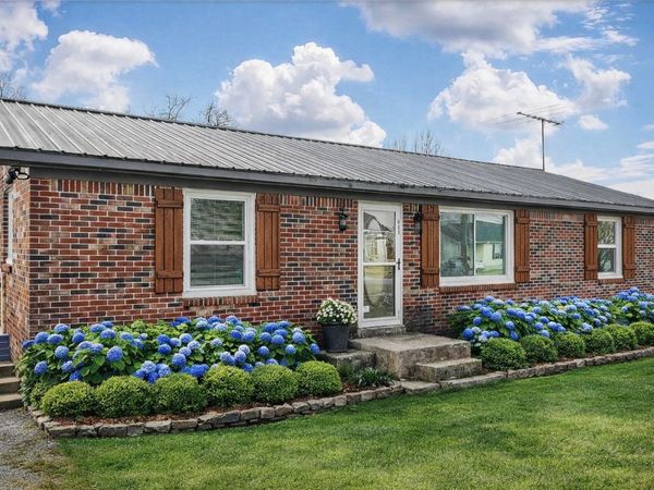 611 Estes St, Smithville, TN 37166