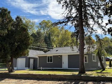 4915 Clarkston Road, Independence Twp, MI 48348