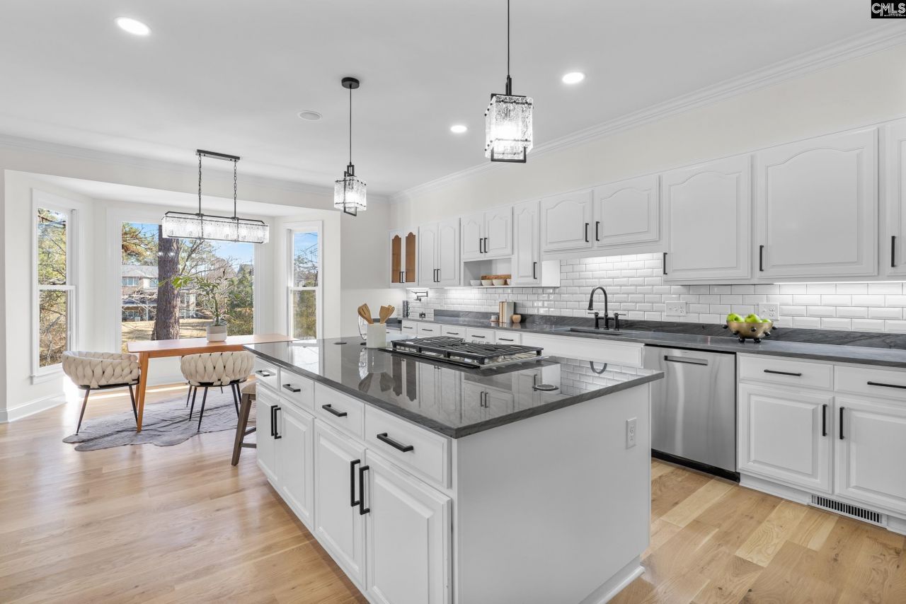 104 Birkdale Court Photo 8