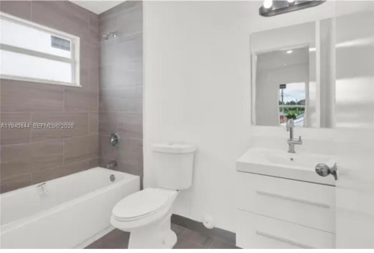 1831 NW 67th St, Unit 1, Miami, FL 33147 Photo