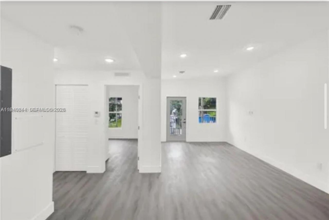 1831 NW 67th St, Unit 1, Miami, FL 33147 Photo