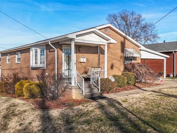 3401 6th Avenue, Vienna, WV 26105