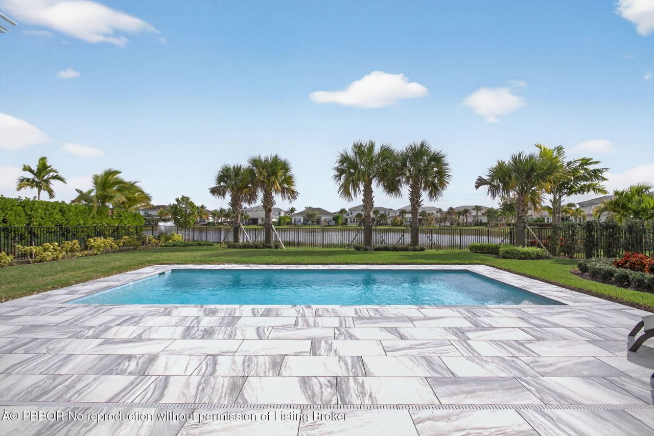 9249 Crestview Circle, Palm Beach Gardens, FL 33412 Photo