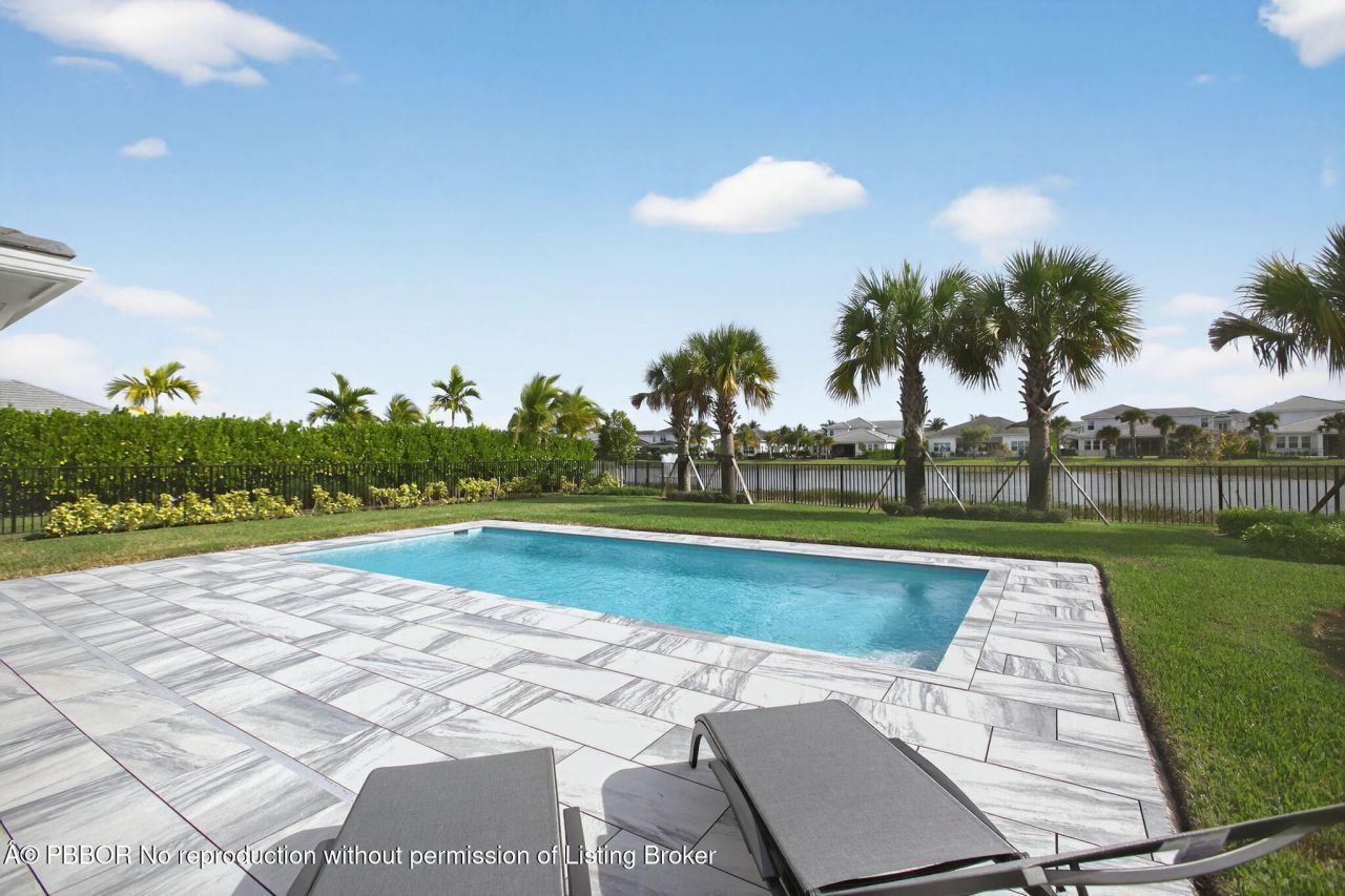 9249 Crestview Circle, Palm Beach Gardens, FL 33412 Photo