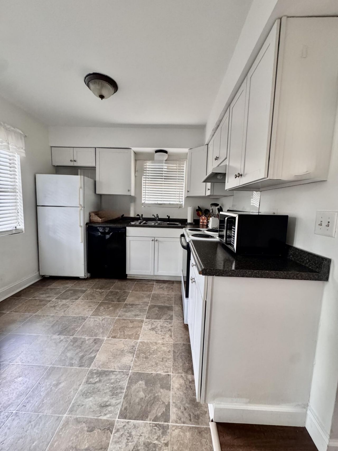 890 Sea Gull Drive Photo 5