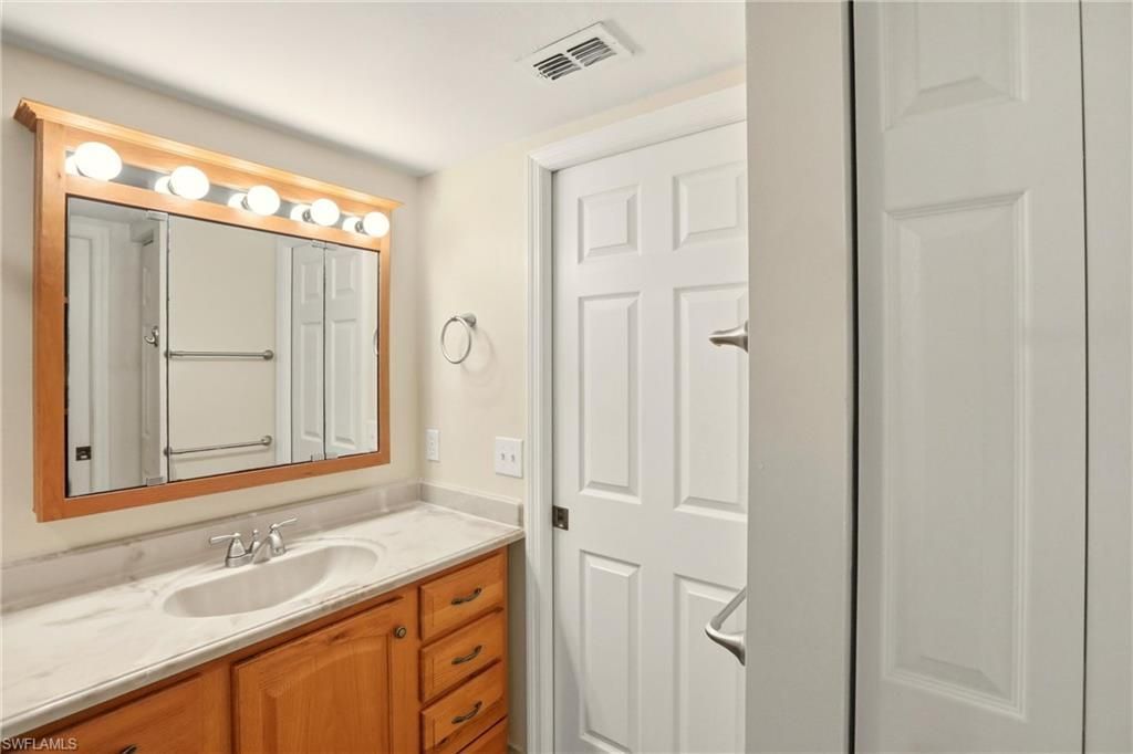 289 Robin Hood Cir, Unit 101, Naples, FL 34104 Photo