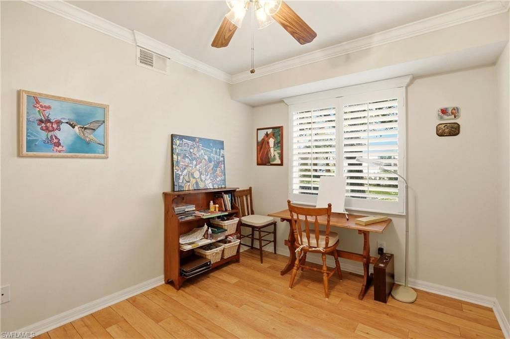 289 Robin Hood Cir, Unit 101, Naples, FL 34104 Photo