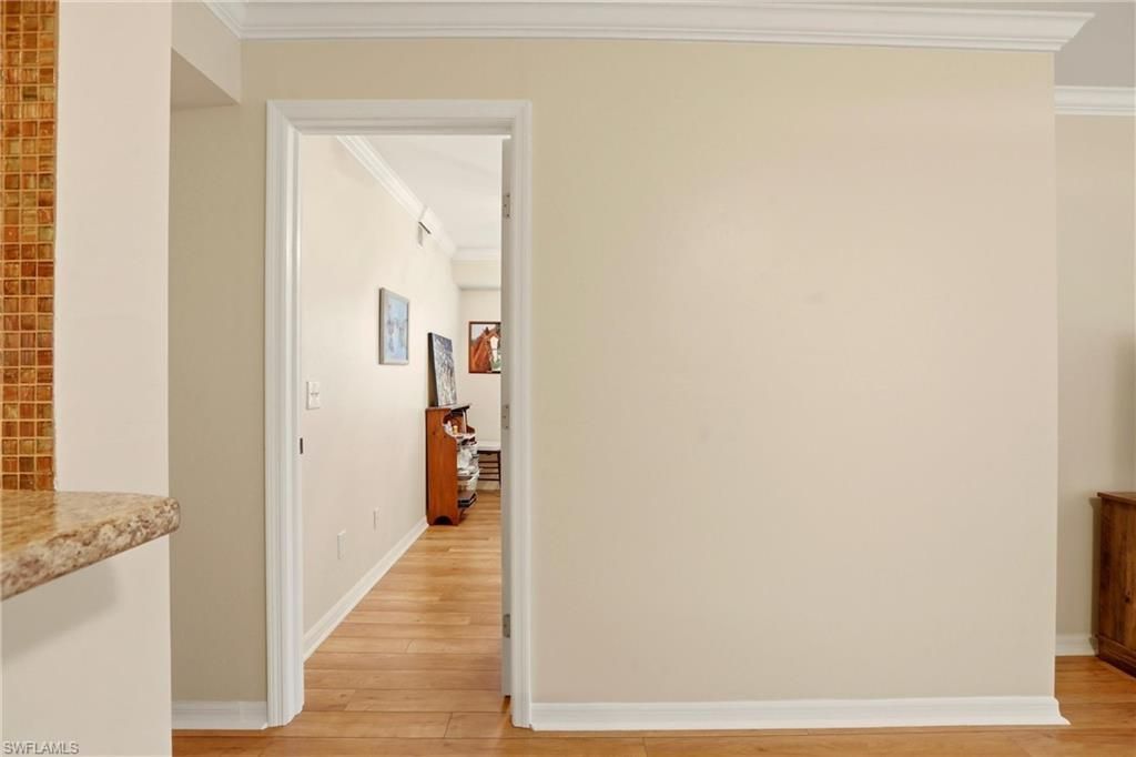 289 Robin Hood Cir, Unit 101, Naples, FL 34104 Photo