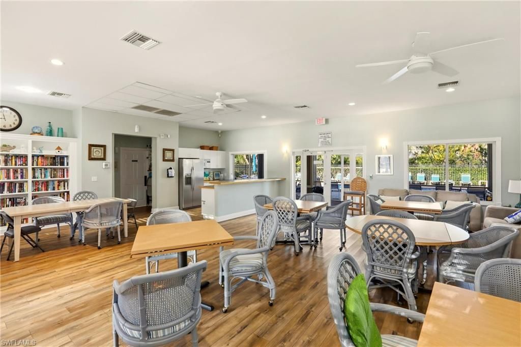 289 Robin Hood Cir, Unit 101, Naples, FL 34104 Photo
