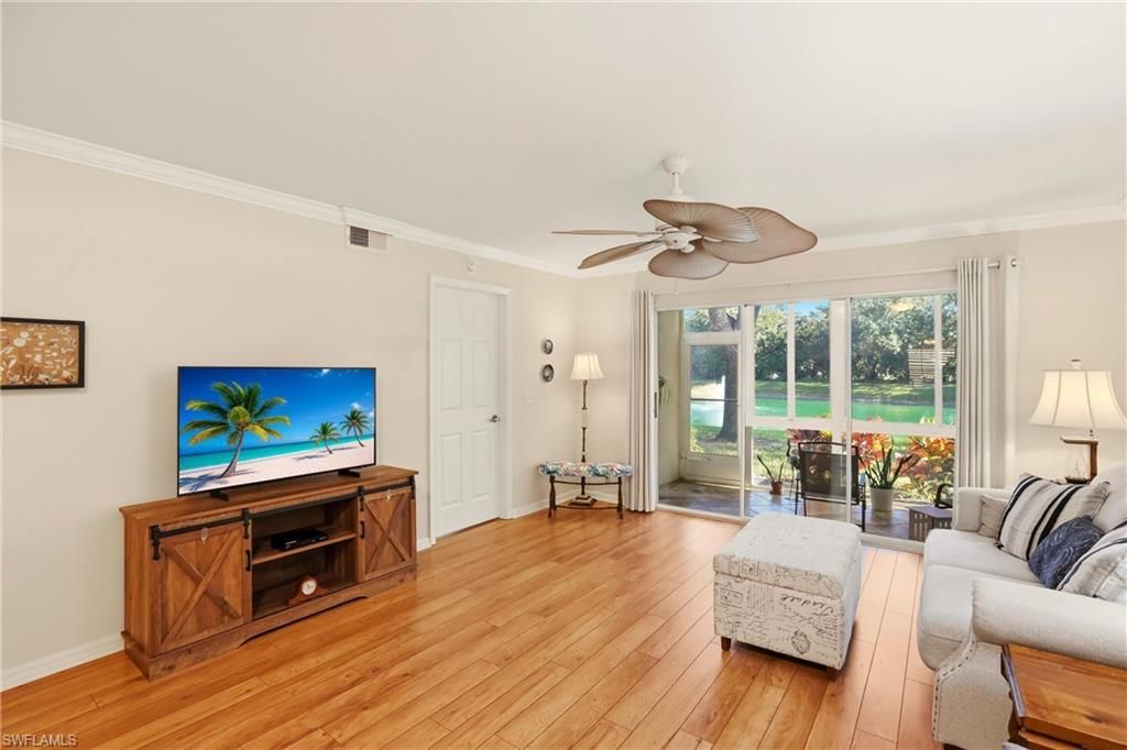 289 Robin Hood Cir, Unit 101, Naples, FL 34104 Photo