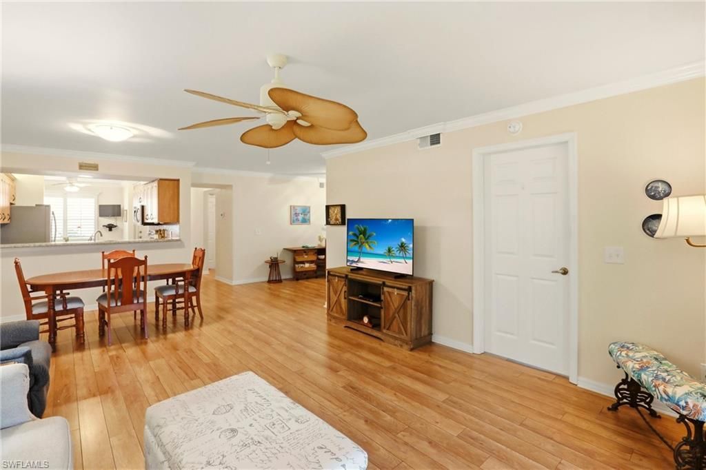 289 Robin Hood Cir, Unit 101, Naples, FL 34104 Photo