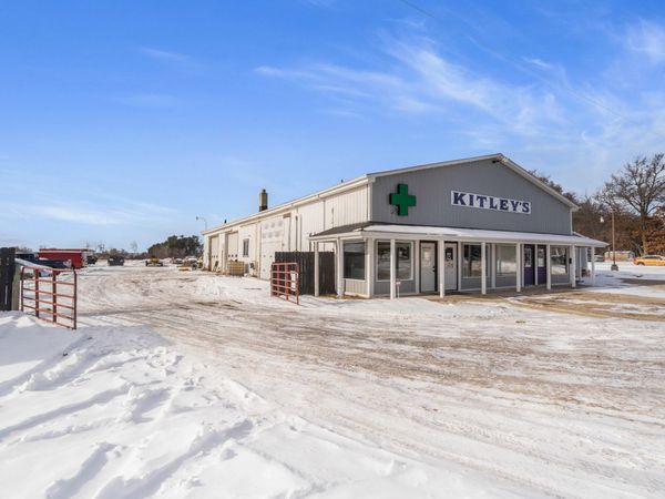 5010 S M-106, Stockbridge, MI 49285